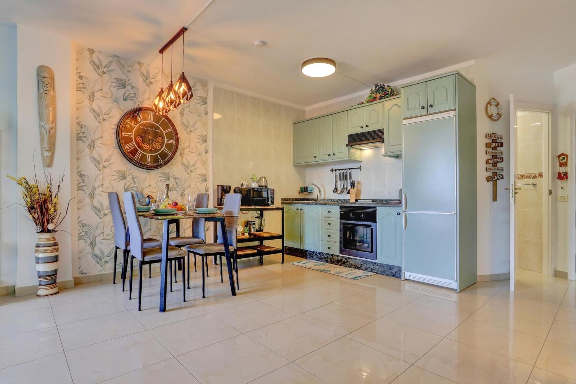Luxory Dreamy Sunset, Seafront, Direct Access To The Promenade,Wifi,Pool,Free Parking Lejlighed Los Cristianos  Eksteriør billede